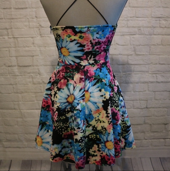 Revamped | Colourful Blue Daisy Dress - Picture 6 of 8